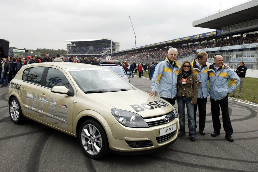  Opel Astra 2005 года  (фото 50 из 141)